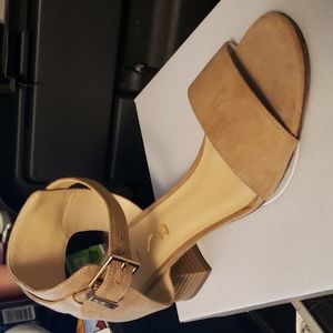 UNISA Heels